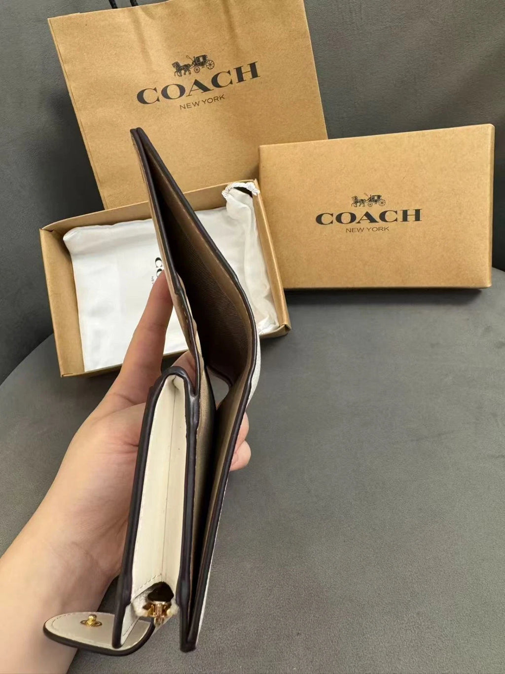 NWT Coach Medium Corner Zip Wallet With Floral Print White/Pink