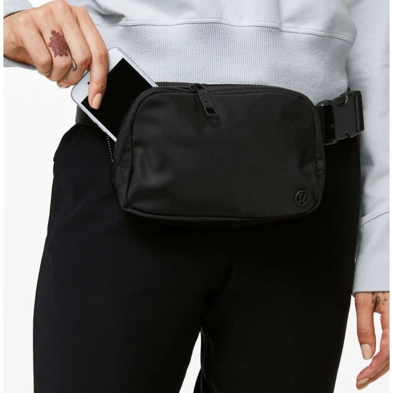 Lululemon Everywhere Belt Bag, Black